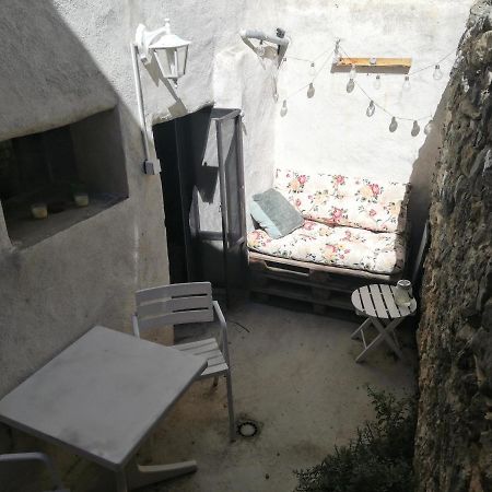 Charmant Appartement En Centre-Ville Medieval Gigean Ngoại thất bức ảnh