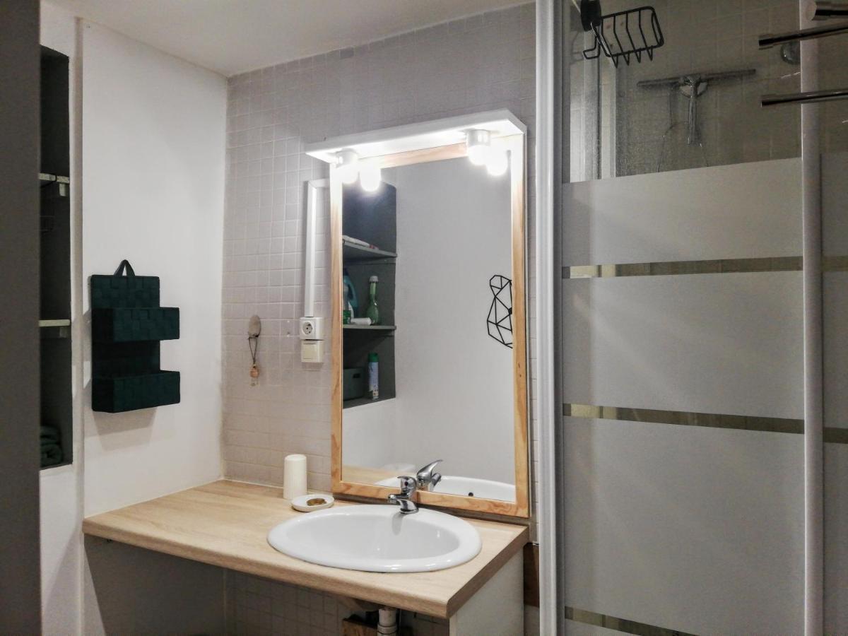 Charmant Appartement En Centre-Ville Medieval Gigean Ngoại thất bức ảnh