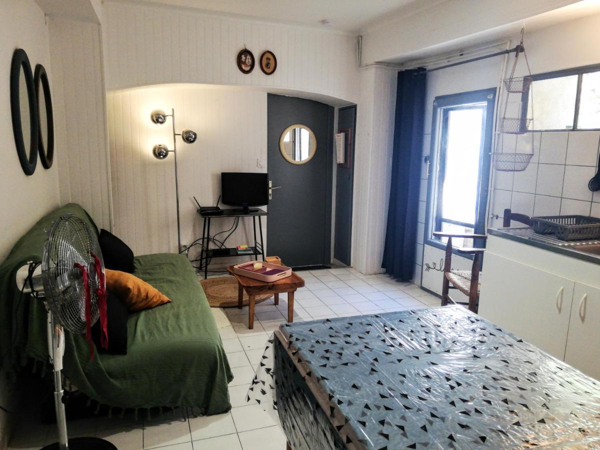 Charmant Appartement En Centre-Ville Medieval Gigean Ngoại thất bức ảnh