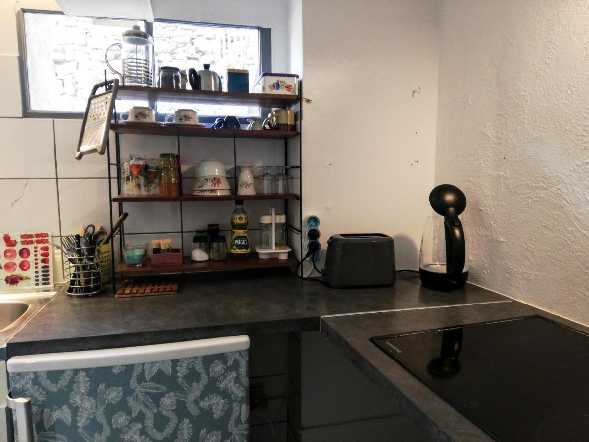 Charmant Appartement En Centre-Ville Medieval Gigean Ngoại thất bức ảnh