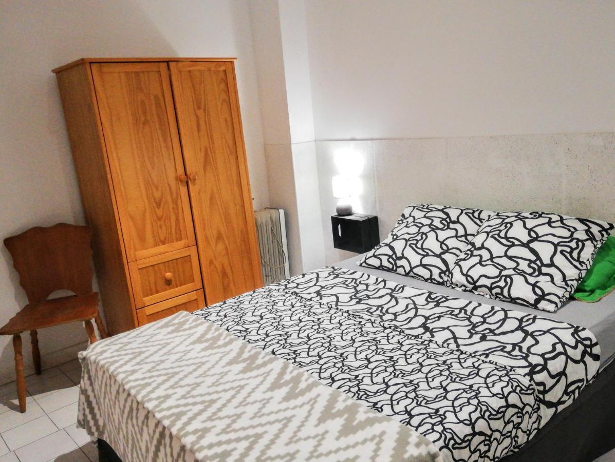 Charmant Appartement En Centre-Ville Medieval Gigean Ngoại thất bức ảnh